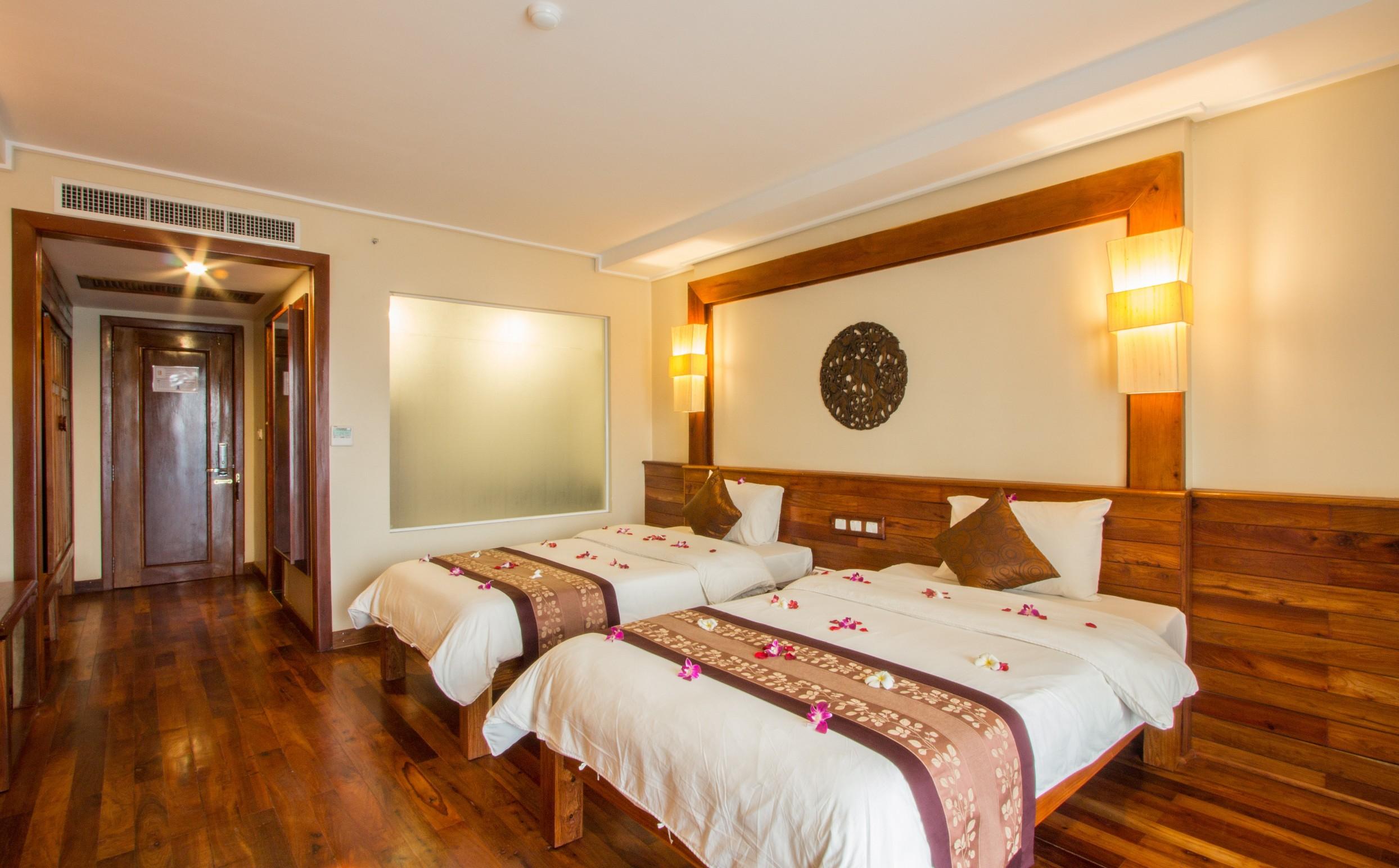 Royal Empire Hotel Siem Reap Exterior photo