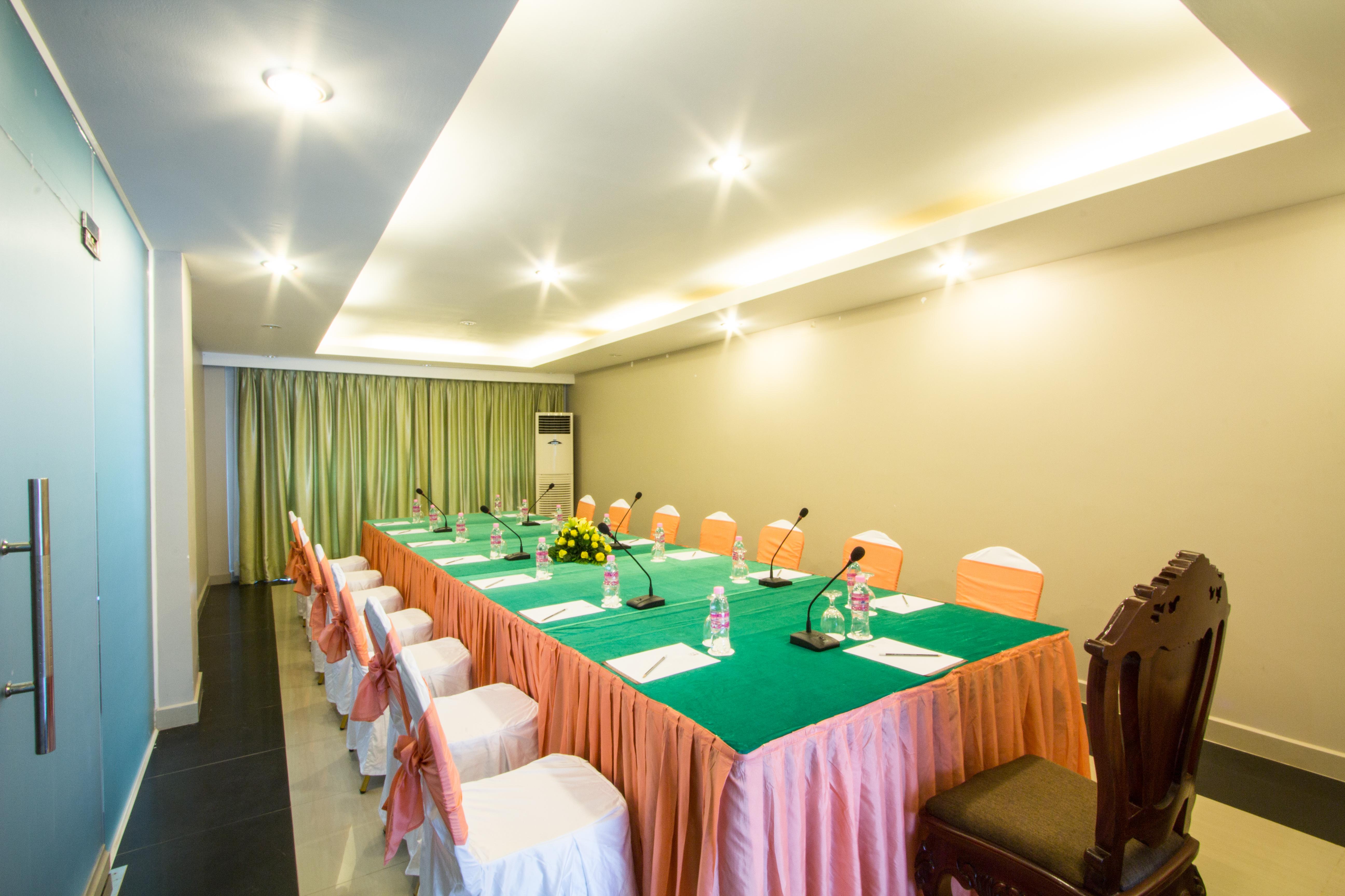 Royal Empire Hotel Siem Reap Exterior photo